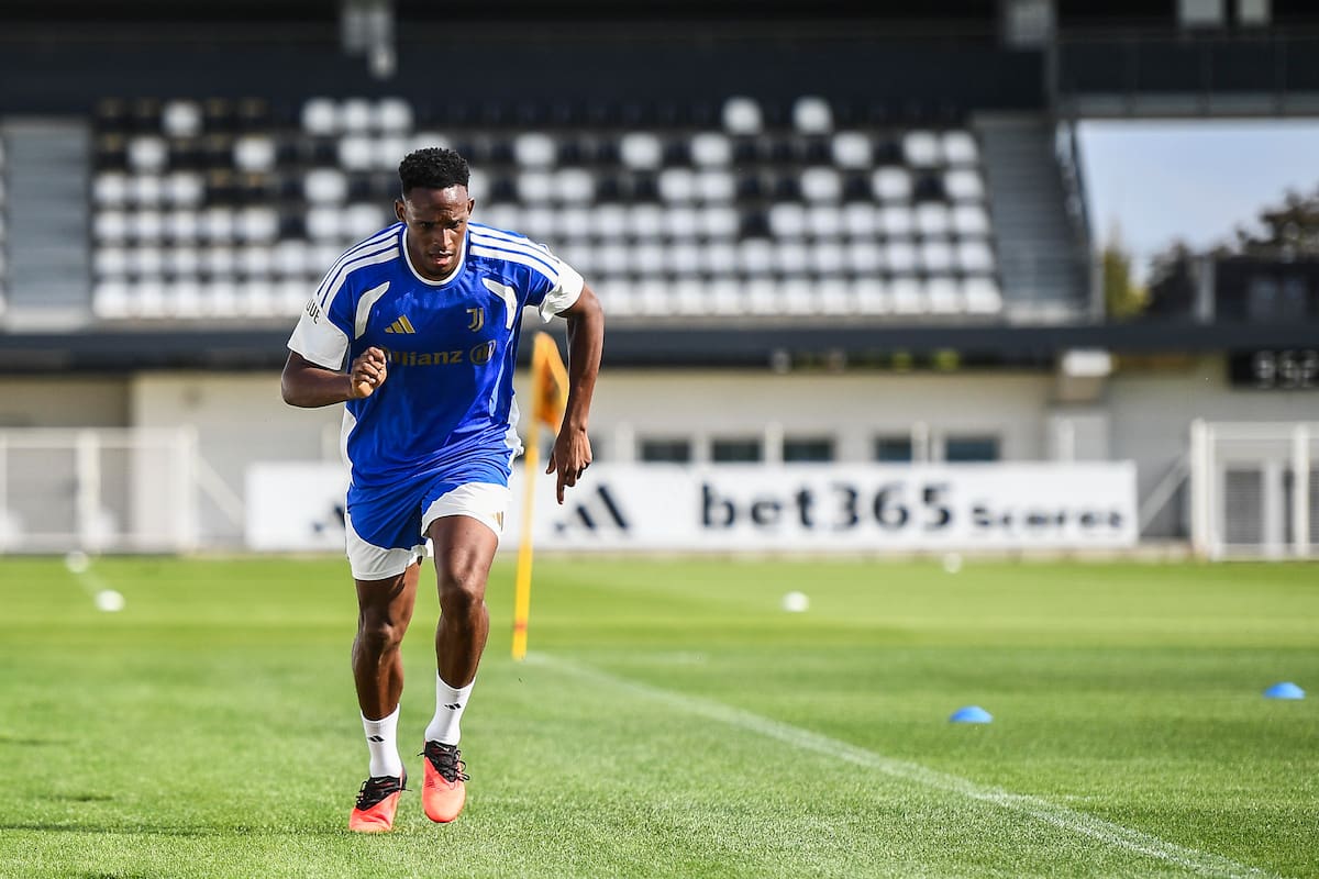 El defensor central colombiano Jhon Lucumí se convirtió en nuevo jugador de la Juventus de Turín. Foto: Juventus.