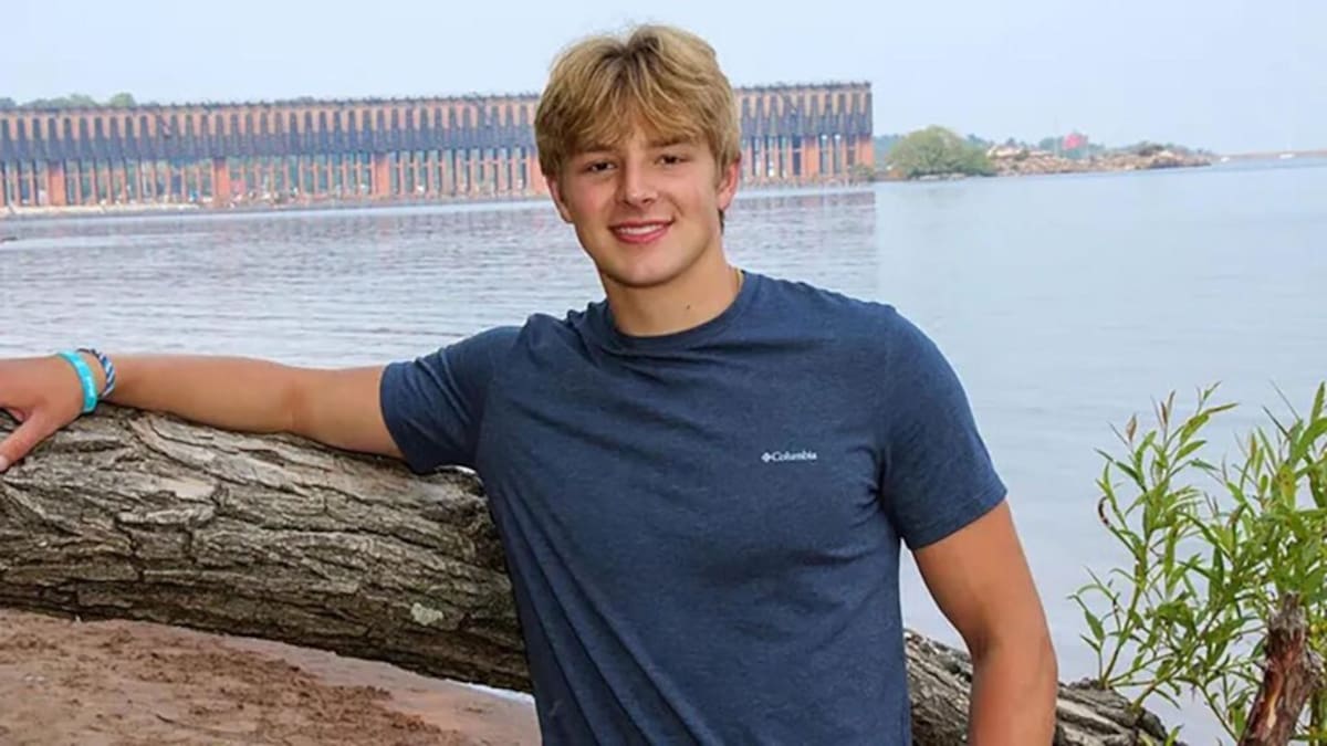 El 25 de marzo de 2022, Jordan DeMay, adolescente de Michigan de 17 años, le puso el arma en la cabeza y apretó el gatillo. Su fallecimiento fue una gran sorpresa para sus padres, quienes no notaron nada inusual antes de la tragedia. Tomada de X //
