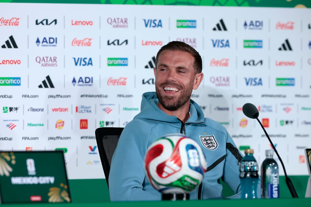 El centrocampista inglés Jordan Henderson en una rueda de prensa del Mundial 2026. // Foto: EFE/ José Méndez.