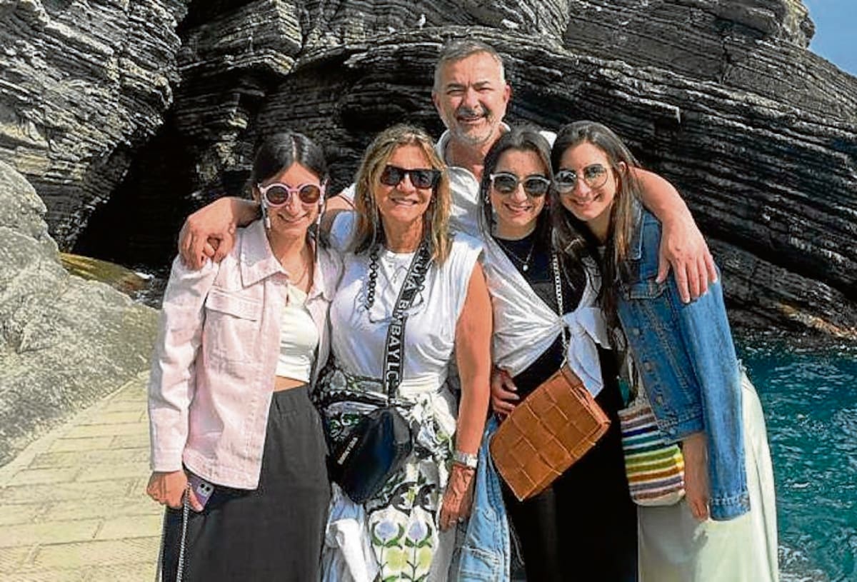 El exgerente de Vanguardia Jorge Rangel y su familia