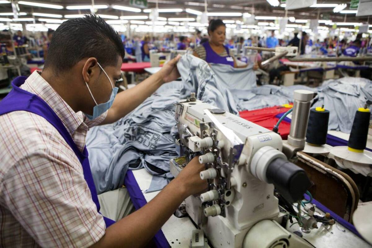 En Colombia hasta ahora se está implementando una reducción de la jornada laboral, pero sigue estando entre los países con más horas laboradas en la Ocde. (Foto: Archivo/ VANGUARDIA)