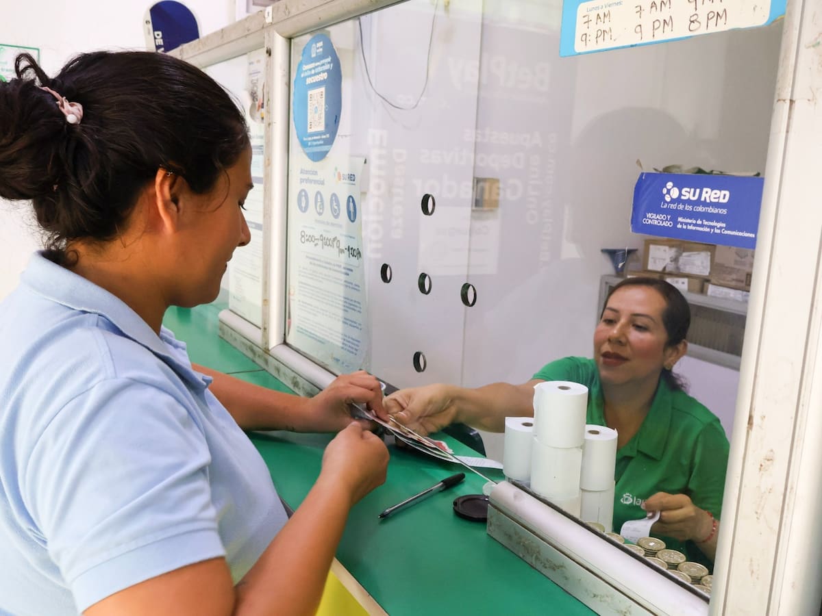 La jornada masiva se realizará entre las 8:00 a. m. y las 5:00 p. m. en el Coliseo Luis F. Castellanos para facilitar la entrega de transferencias monetarias a beneficiarios de programas sociales del Gobierno Nacional.
Suministrada/Prosperidad Social/Vanguardia