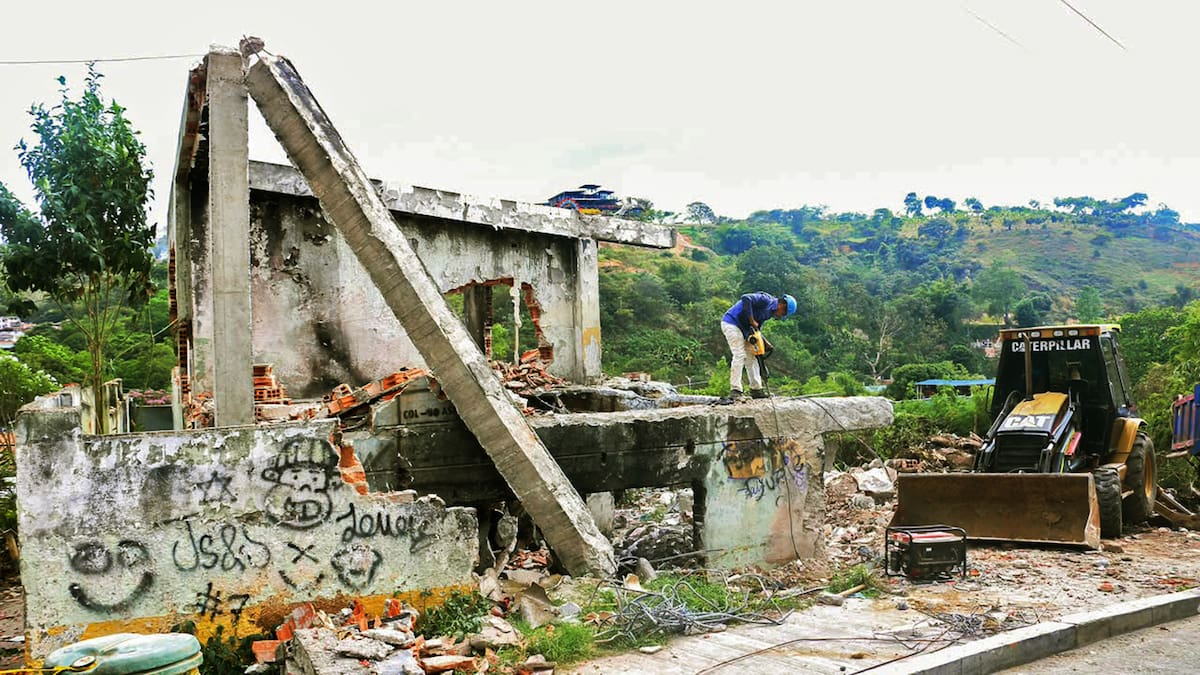 El antiguo predio de una escuela abandonada en el barrio José A. Morales está siendo transformado en un parque que busca devolverle a la comunidad un espacio para la recreación y el encuentro.