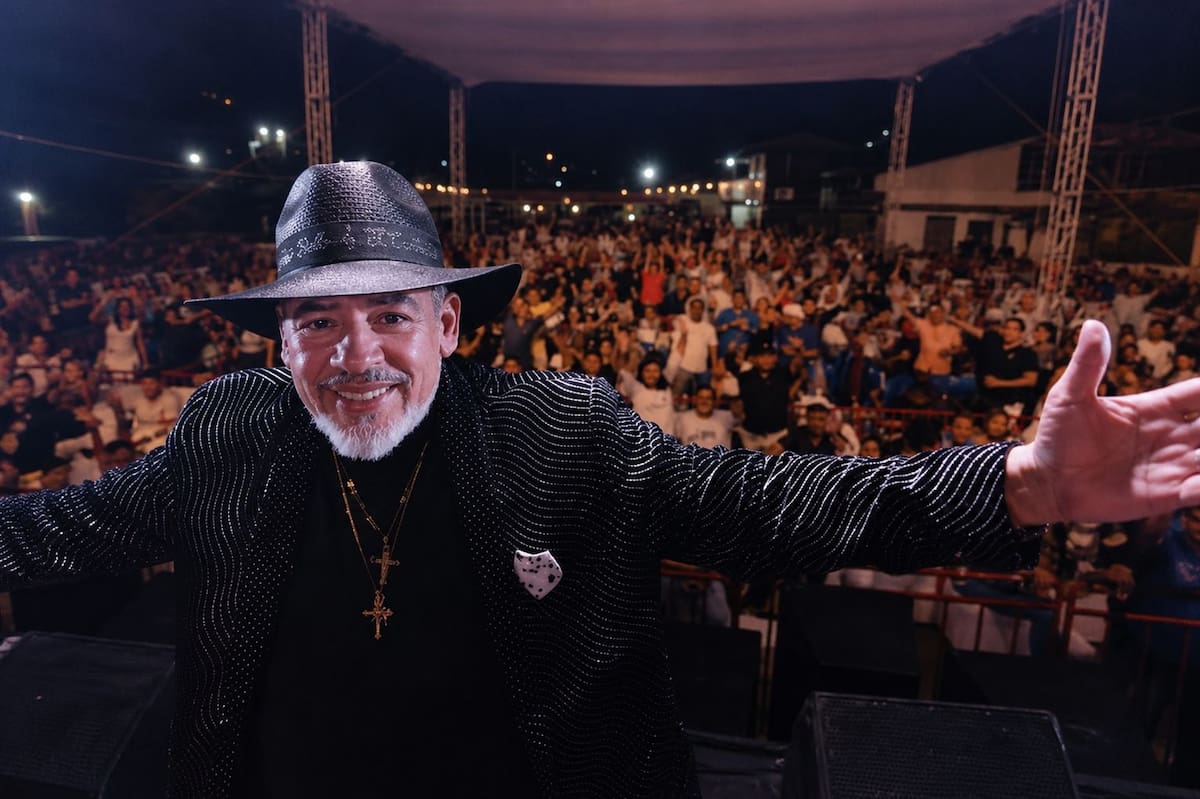 José Bello Suazo, voz emblemática de la salsa romántica, deja un legado que marcó generaciones. Foto tomada de Redes Sociales // X.