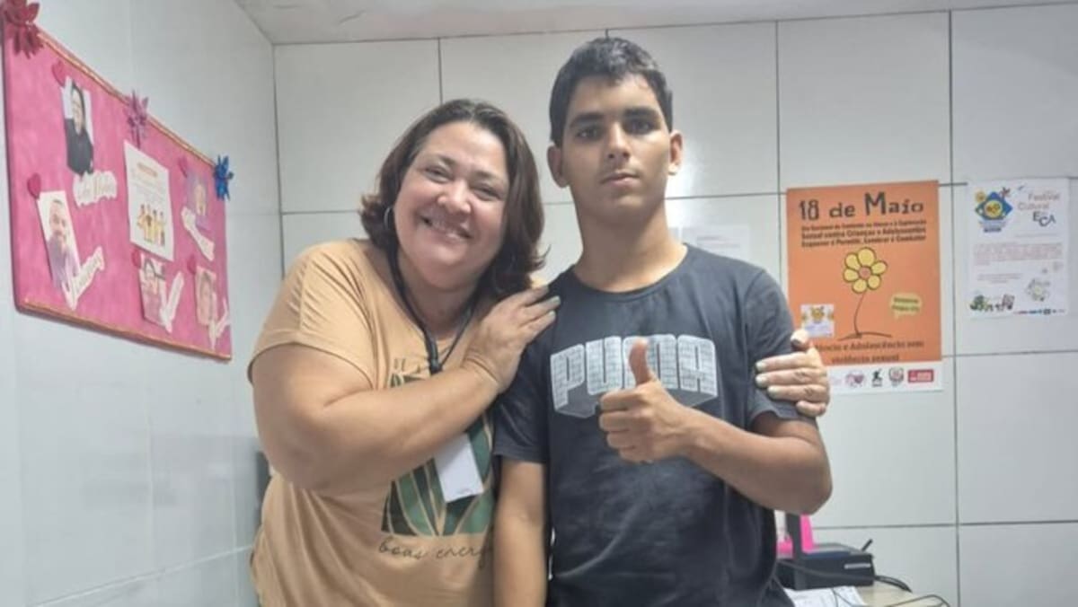 El joven de 19 años murió tras entrar ilegalmente al área de leones en un zoológico de Brasil.