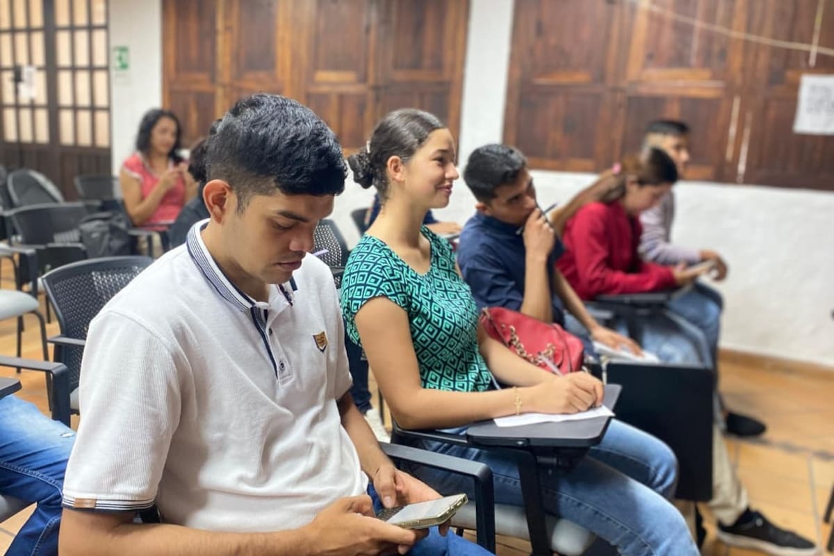 Los 75 seleccionados participaron en talleres teórico prácticos durante 3 meses.
