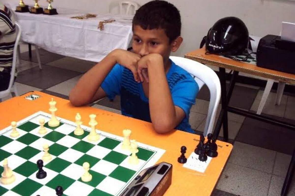 El jugador de la Escuela Normal Superior se destacó igualmente en el tercer lugar en el campeonato nacional por equipos categoría sub 11, con su hermando Gerson Virviescas. (Foto: Suministrada/VANGUARDIA LIBERAL )