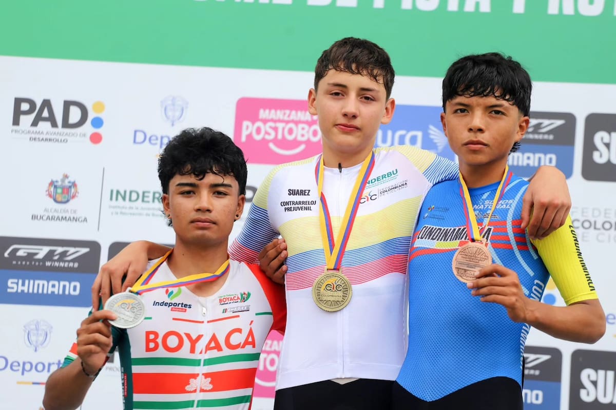 Juan Camilo Aponte (Boyacá), ganador de la contrarreloj individual prejuvenil en ruta (12.8 km), tras marcar el mejor tiempo con 19:03 en el recorrido por Bucaramanga. Foto: @carloscrumu / Federación Colombiana de Ciclismo