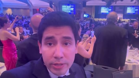 Así el periodista colombiano Juan Camilo Merlano narró el momento en que evacuaron a Trump de cena
