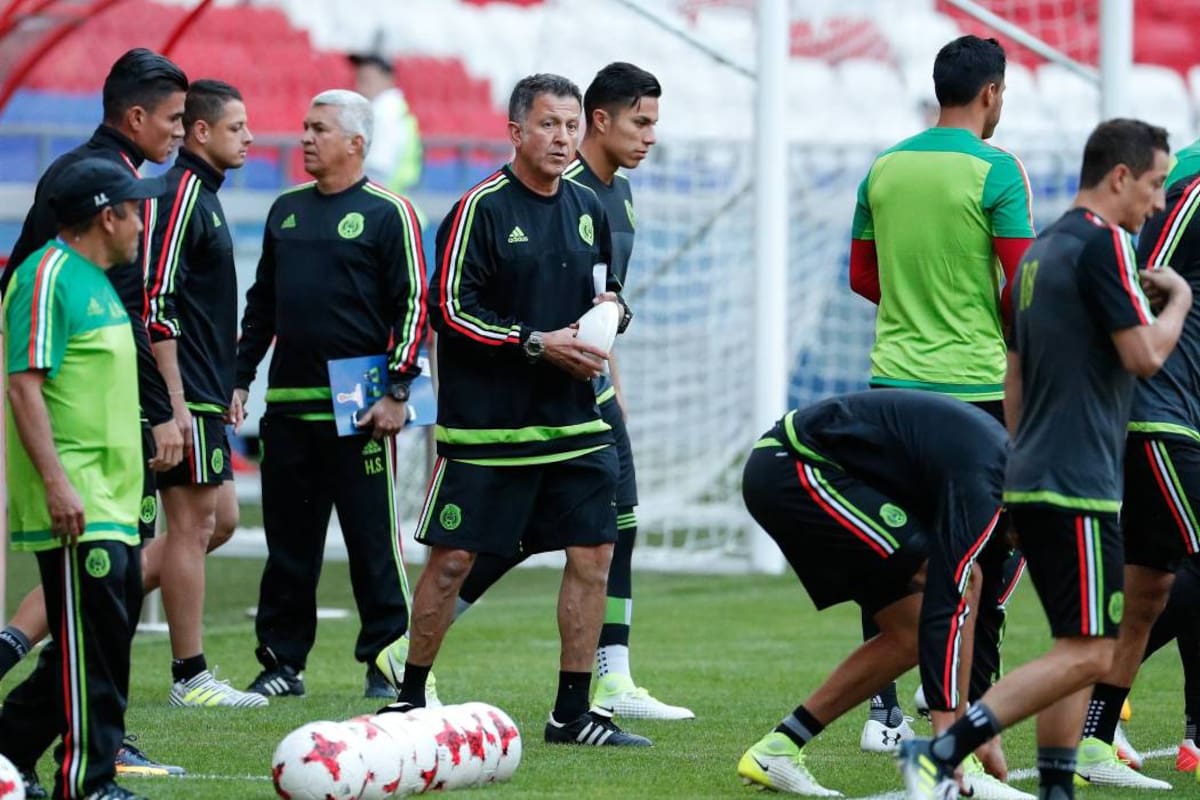 El técnico colombiano Juan Carlos Osorio llevó a México a los octavos de final del Mundial de Rusia 2018. (Foto: EFE / VANGUARDIA)