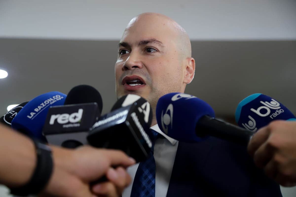 Bogotá. Diciembre 9 de 2024. El congresista Julian Peinado asiste a la Corte Suprema de Justicia para la presentación de pruebas por por el caso de corrupcion en la UNGRD. (Colprensa - Lina Gasca)