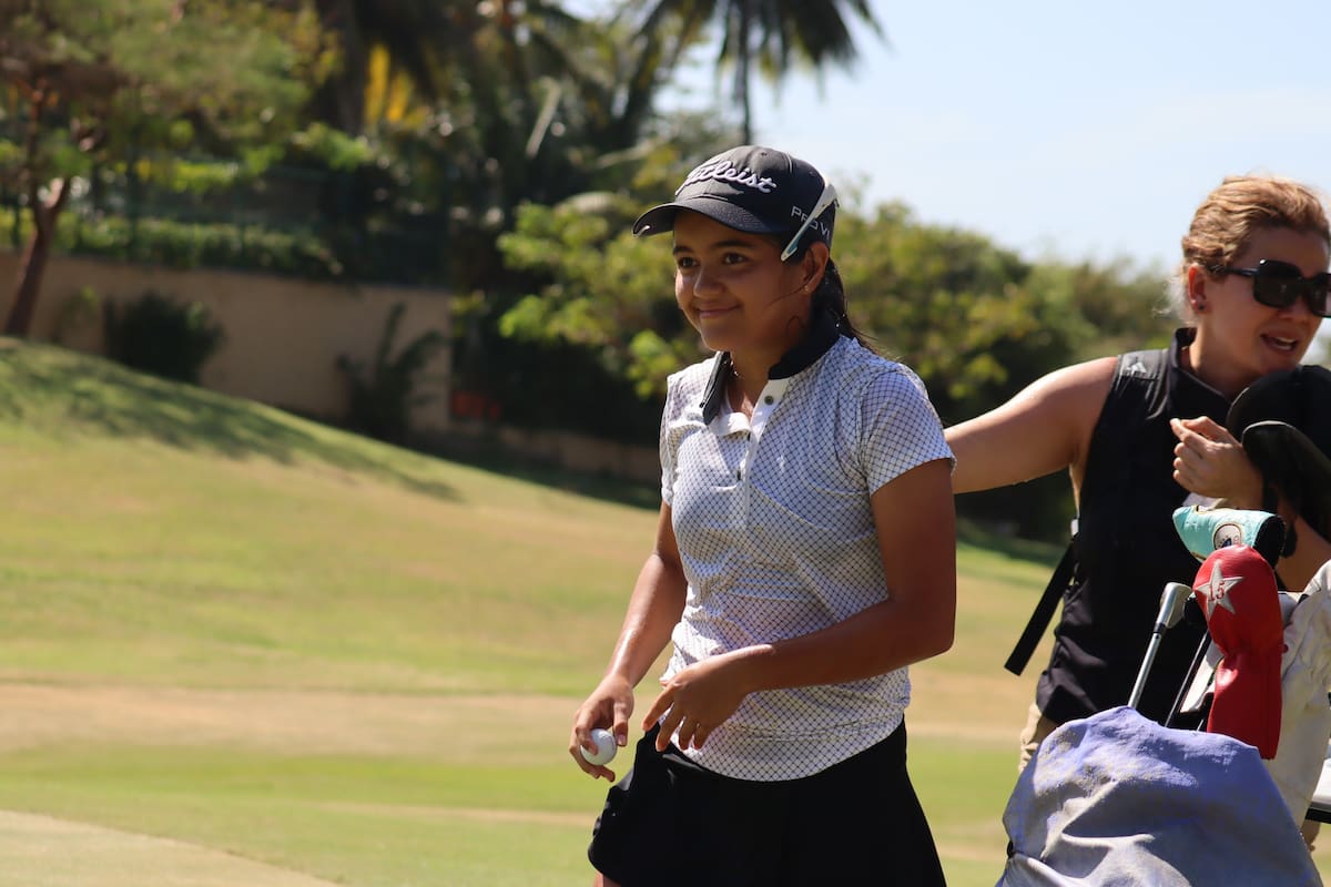La golfista santandereana Juliana Ortiz, del Club Campestre, se quedó con el título del Campeonato Nacional de Golf, en la categoría 12-13 años. Foto: Fedegolf.