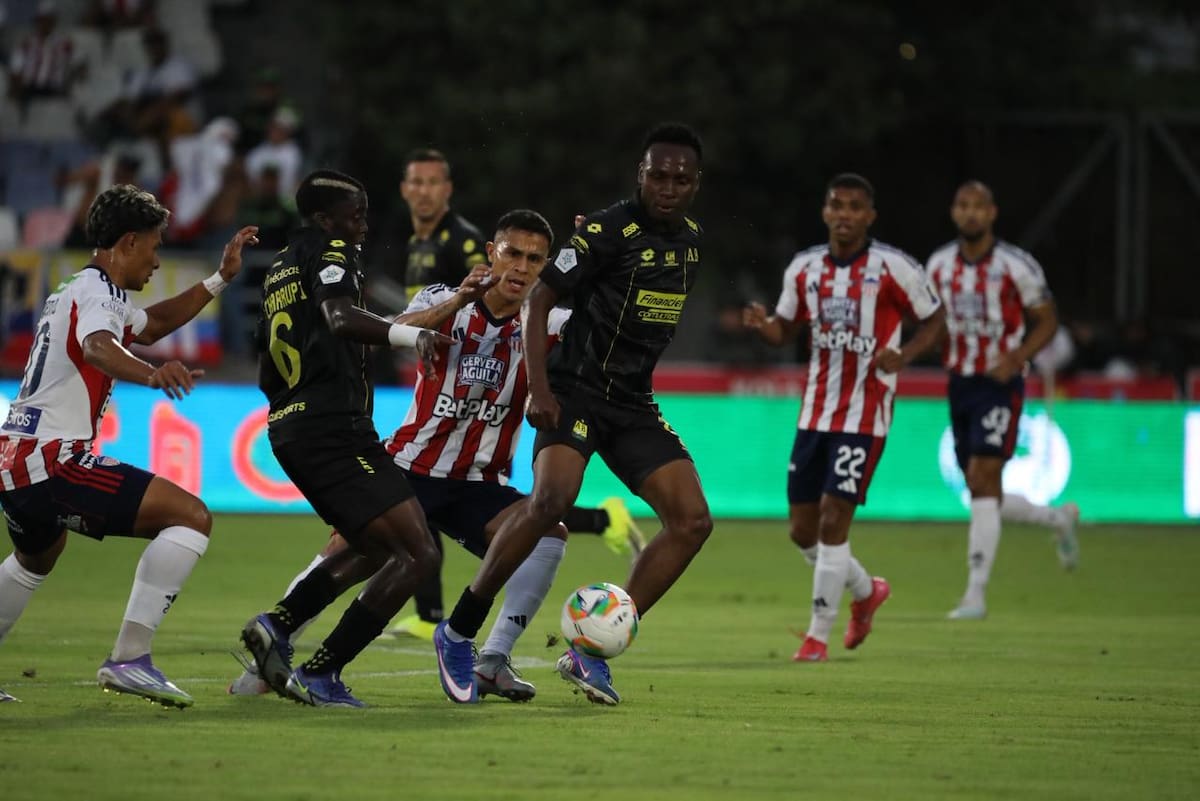 Junior de Barranquilla superó 2-0 a Atlético Bucaramanga, en la fecha 13 de la Liga BetPlay I de 2026. Foto: Jairo Cassiani - Colprensa