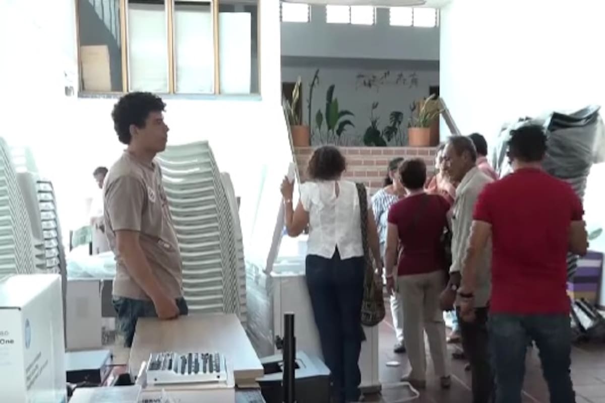 Los presidentes de juntas de acción comunal recibieron las dotaciones de la alcaldía de El Socorro.