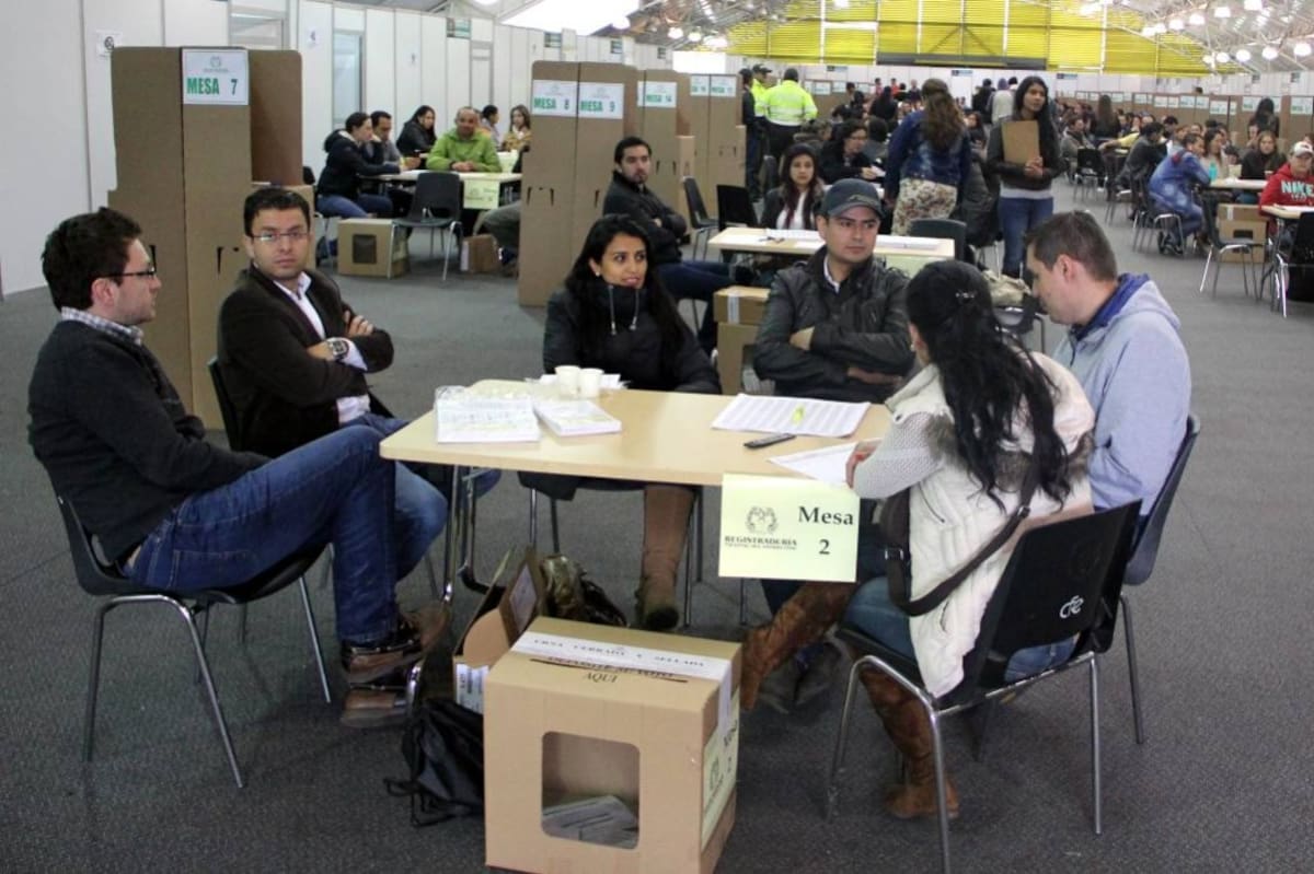 Jurados de una mesa de votación.