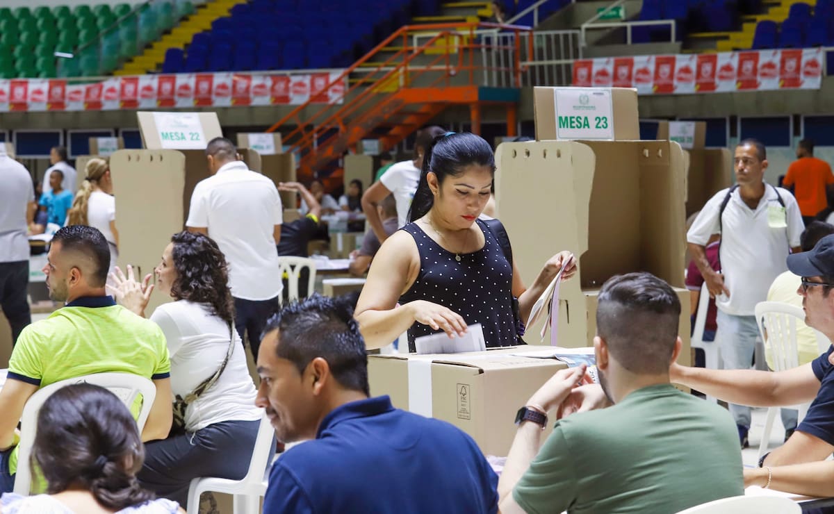 La transparencia de la jornada electoral depende de la colaboración entre los jurados de cada mesa de votación y la Registraduría.