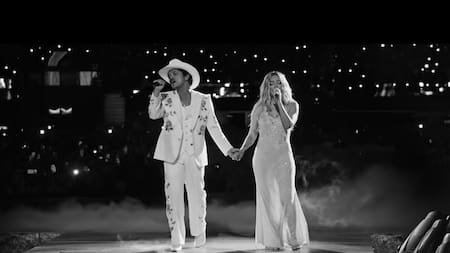 Karol G y Bruno Mars estrenan ‘Still’ y sorprenden a sus seguidores con un videoclip íntimo