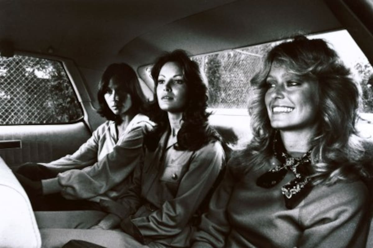 Kate Jackson, Jaclyn Smith y Farrah Fawcett en la serie Los Ángeles de Charlie.