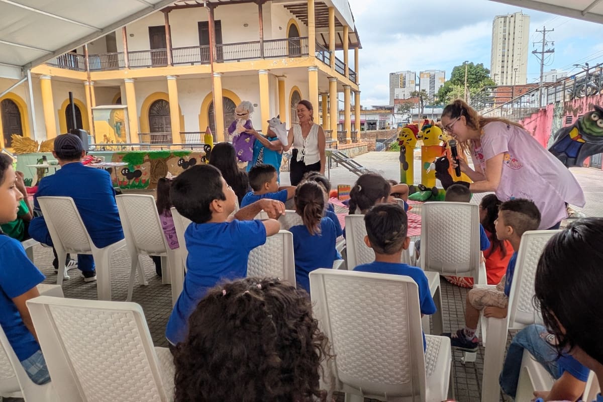 Katú Multisensorial lleva la literatura infantil de Bucaramanga a una experiencia con sonidos, títeres y movimiento. Foto suministrada/VANGUARDIA
