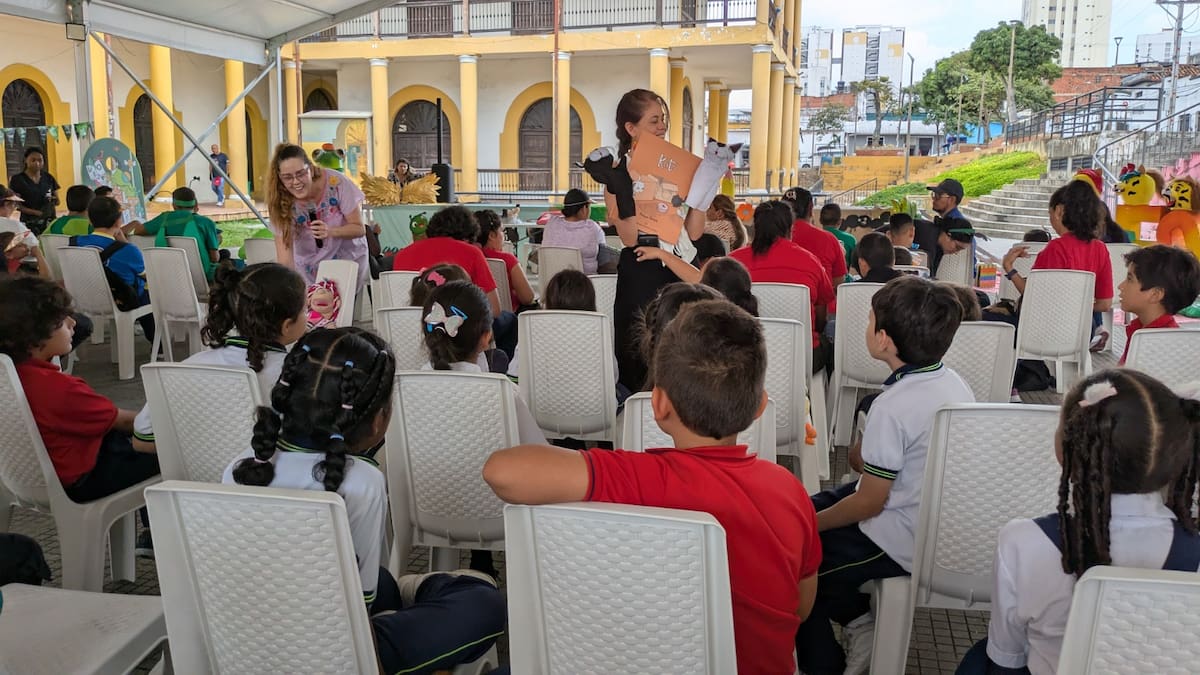 Katú Multisensorial lleva la literatura infantil de Bucaramanga a una experiencia con sonidos, títeres y movimiento. Foto suministrada/VANGUARDIA