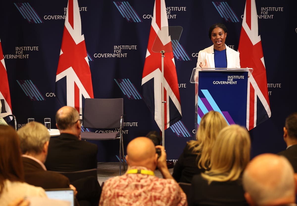 Kemi Badernoch, líder del Partido Conservador, pronuncia un discurso en el Instituto para el Gobierno en Londres, Reino Unido, el 9 de junio de 2026. La líder de la oposición conservadora ha declarado que deberían eliminarse las normas que obligan a los organismos públicos a promover la igualdad en la toma de decisiones. (Reino Unido, Londres) EFE/EPA/NEIL HALL
