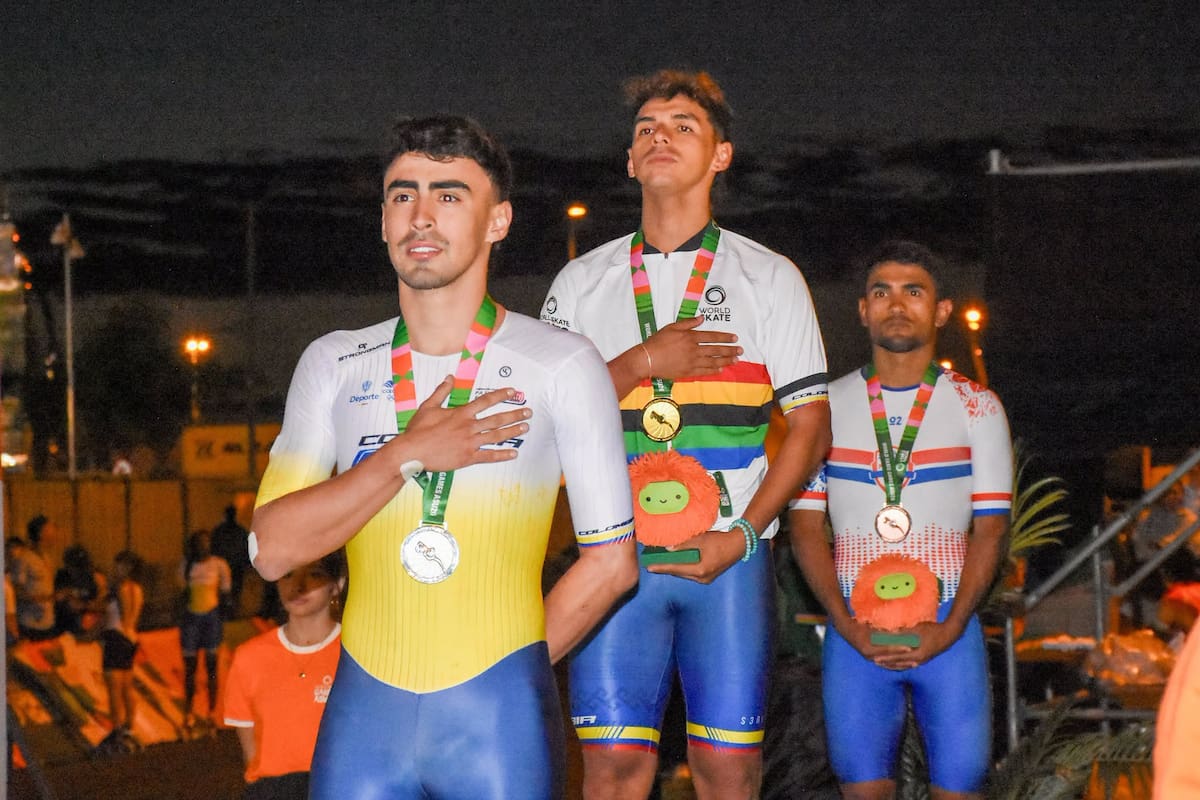 Lenis repitió campeonato mundial y volvió a demostrar su nivel en una de las pruebas más exigentes del patinaje de velocidad. /FOTO: Federación Colombiana de Patinaje