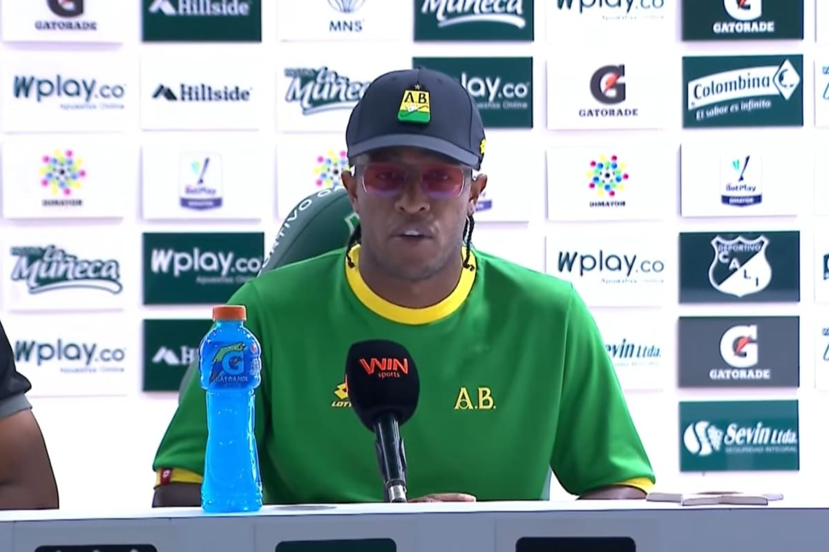 Kevin Londoño habló sobre su futuro en el Atlético Bucaramanga tras la dura caída ante Cali. Foto: Captura de pantalla Dimayor
