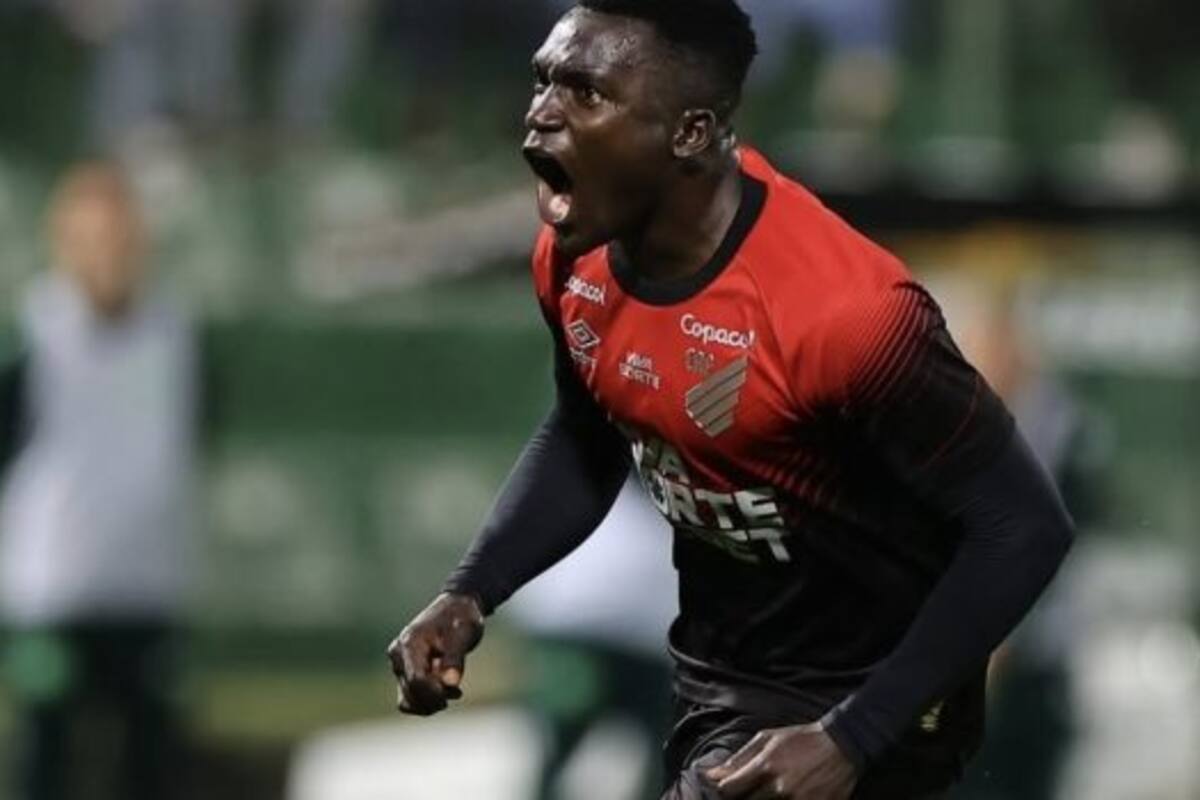 Kevin Viveros sorprendió con fuertes críticas hacia la dirigencia del América de Cali durante un live en TikTok. /FOTO: Archivo
