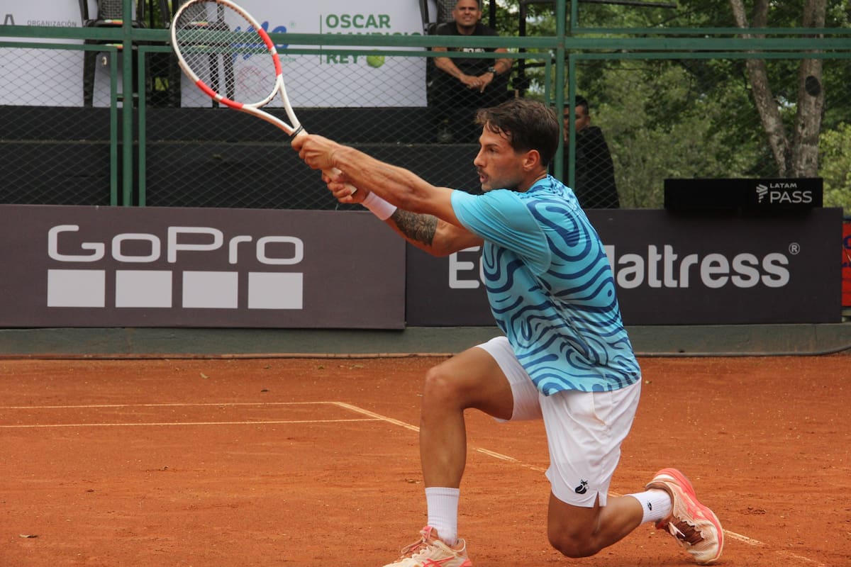 Guido Iván Justo, siembra número uno, debutó con victoria tras imponerse en dos sets al brasileño Bruno Fernández. /FOTO: Suministradas - Open Bucaramanga