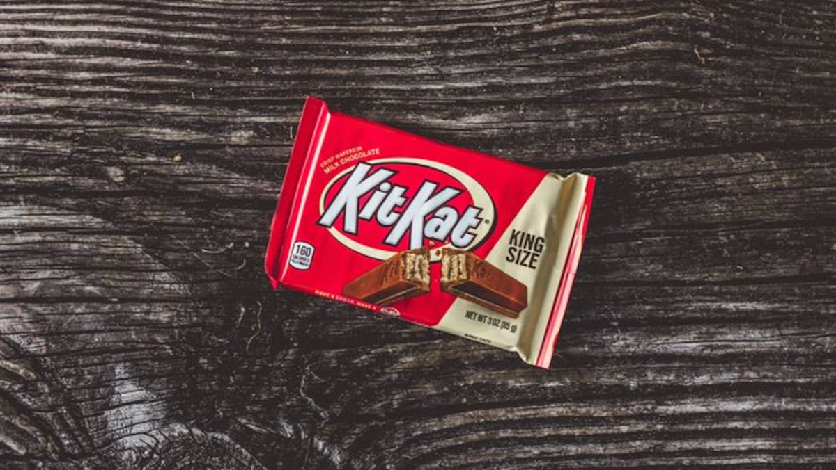 Un cargamento de 12 toneladas de barritas KitKat fue el botín de un inusual “golpe comando” que ha dejado un sabor amargo en la industria alimentaria.