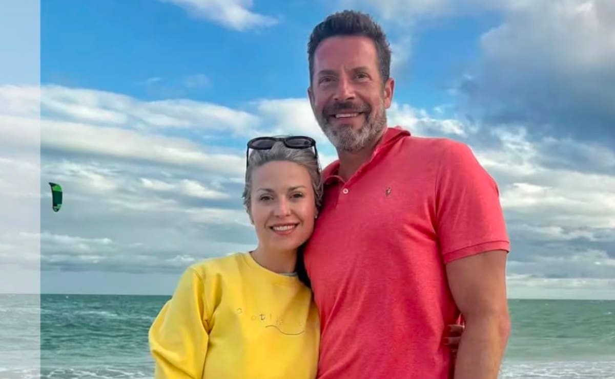 Kristopher Karolkiewicz, de 47 años, su esposa, Amanda 'Mandy' Karolkiewicz, de 39, y sus seis hijos, de edades de cinco a 15 años, fueron encontrados muertos en su casa en Michigan.