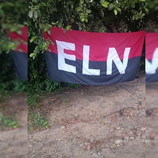 Ofrecen $50 millones de recompensa tras hallar bandera alusiva al Eln en Santander