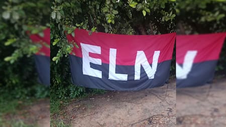 Ofrecen $50 millones de recompensa tras hallar bandera alusiva al Eln en Santander