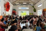 La Biblioteca Campo Madrid celebró a madres y maestros con poesía, teatro y danza