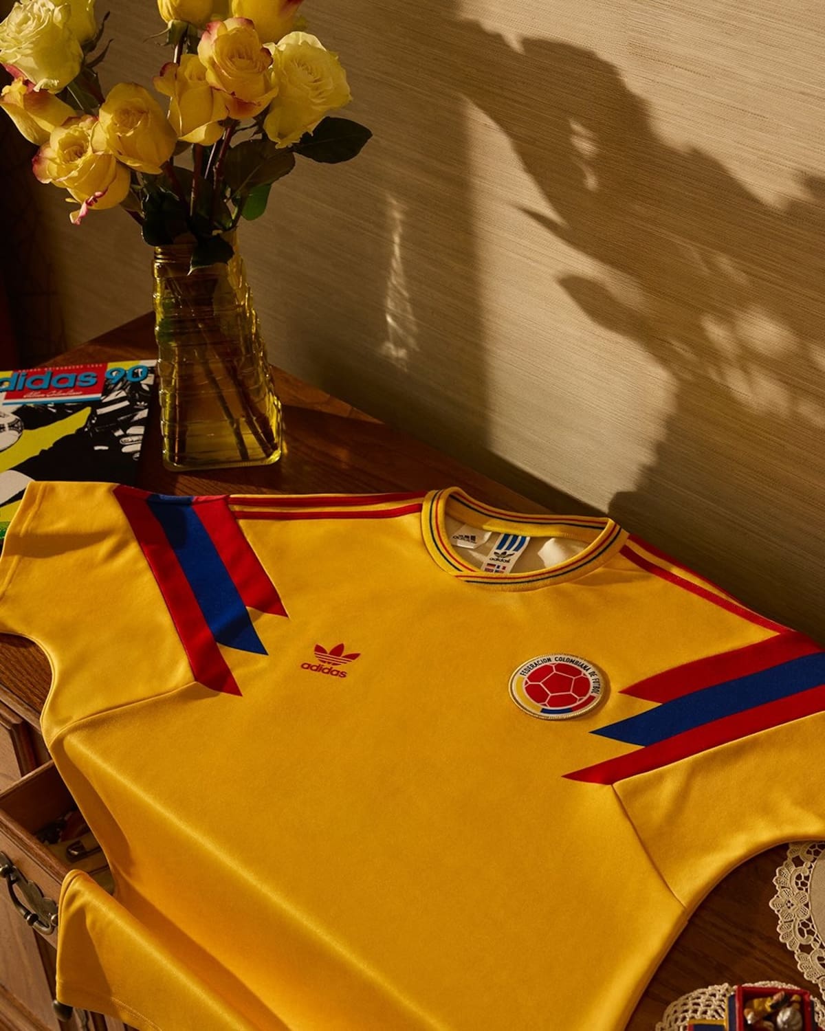 La camiseta histórica de la Selección Colombia de Italia 90 vuelve al mercado: precio y detalles.