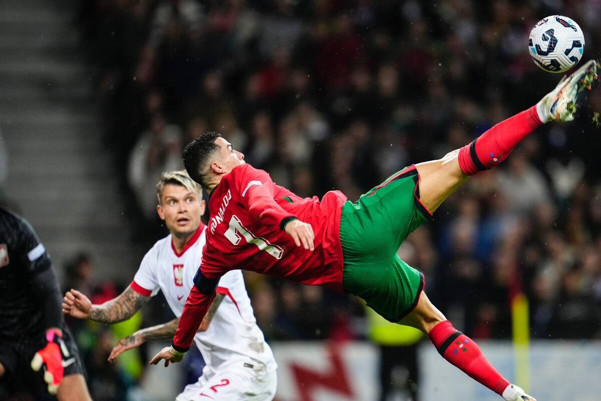 La chilena de Cristiano Ronaldo que aportó una anotación en el triunfo de Portugal contra Polonia. (Foto: redes sociales Cristiano Ronaldo / VANGUARDIA).