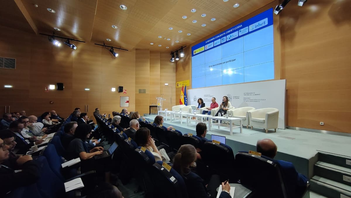 España busca compartir con Iberoamérica su experiencia en vigilancia del agua, predicción meteorológica y gestión de sequías. El objetivo es mejorar la anticipación de riesgos y coordinar respuestas más eficaces ante fenómenos extremos. @Aemet_Corpora