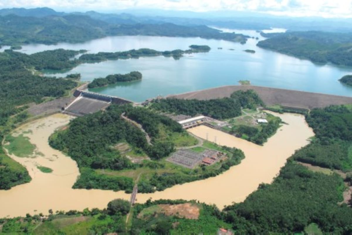 La creación del embalse Urrá 1 para generar energía eléctrica en Córdoba ha desatado toda serie de críticas, especialmente por la afectación que sufrió la comunidad Embera en el alto Sinú. (Foto Urrá S.A.)