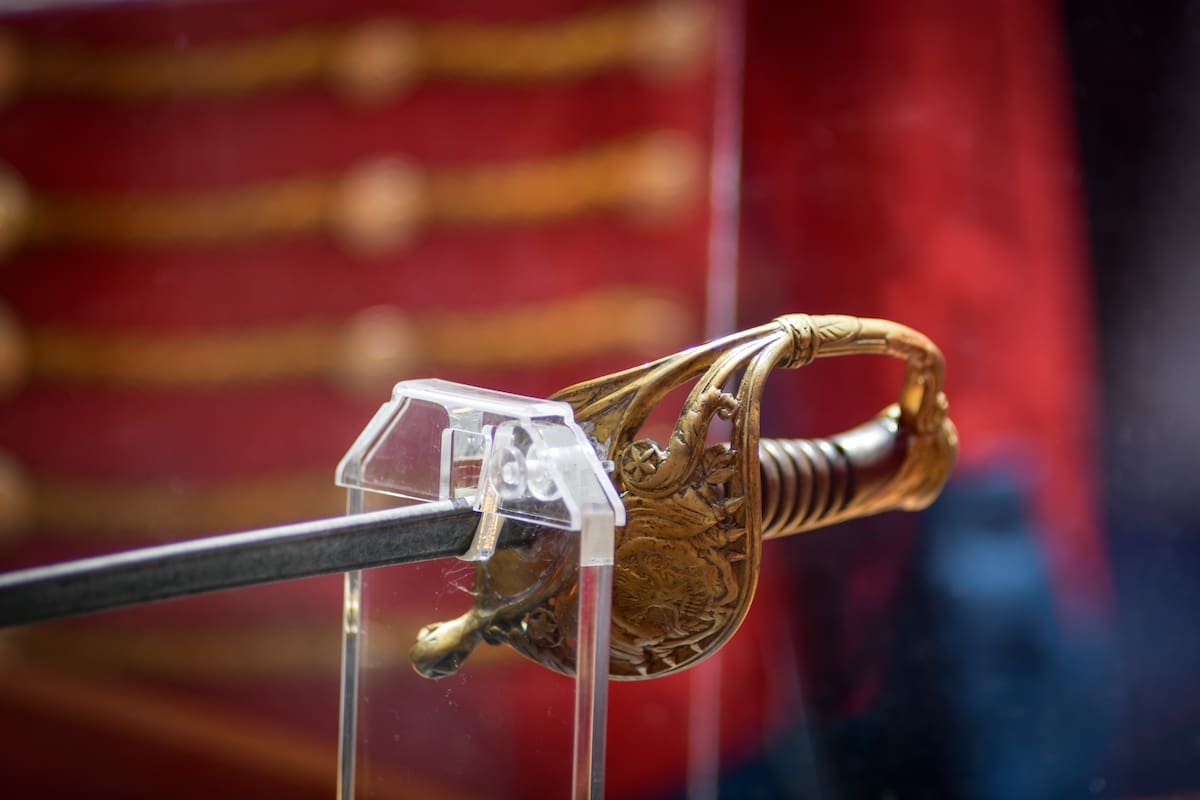 La espada de Simón Bolívar regresó a la Casa Museo Quinta de Bolívar. // Foto: cortesía de la Presidencia de la República.
