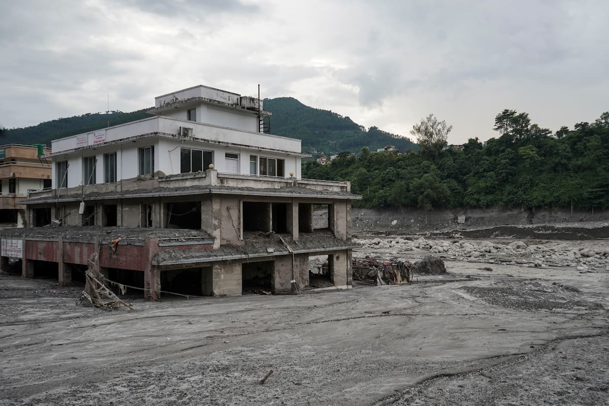 En la imagen de archivo, pueblo de Bidur arrasado por la riada, en la zona baja de Nawakot, Nepal. EFE/Lucía Goñi