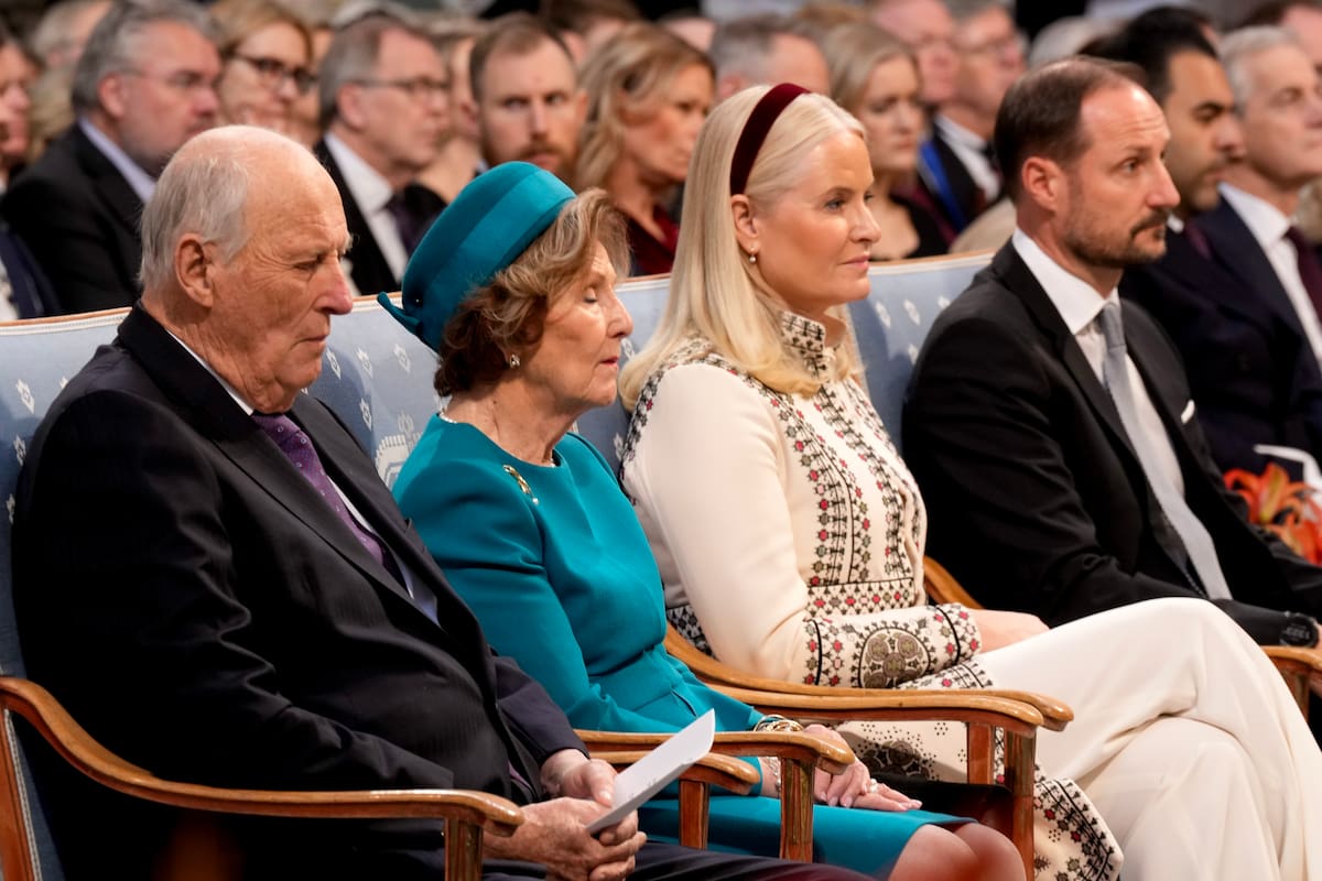 El rey Harald de Noruega, la reina Sonja, la princesa heredera Mette-Marit y el príncipe heredero Haakon asisten a la ceremonia de entrega del Premio Nobel de la Paz 2024 en el Ayuntamiento de Oslo, Noruega, el 10 de diciembre de 2024 (reemitido el 28 de agosto de 2026). El rey Harald V falleció en el Hospital Universitario de Oslo a la edad de 89 años, según un comunicado oficial emitido por la Casa Real de Noruega el 28 de agosto de 2026. (Noruega) EFE/EPA/HEIKO JUNGE / POOL NORWAY OUT