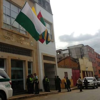 Siete delincuentes escaparon por el techo de una estación de Policía en Bucaramanga