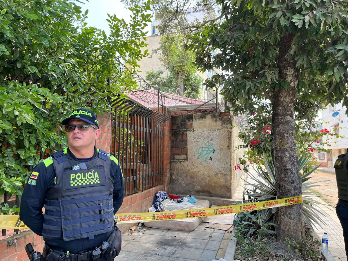La Policía Metropolitana acordonó el lugar para adelantar las diligencias judiciales.
