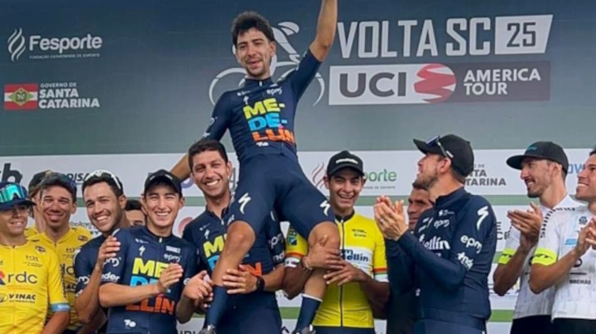 La UCI determinó una suspensión de 30 días a los dos pedalistas nacionales por irregularidades en su pasaporte biológico - crédito Team Medellín-EPM