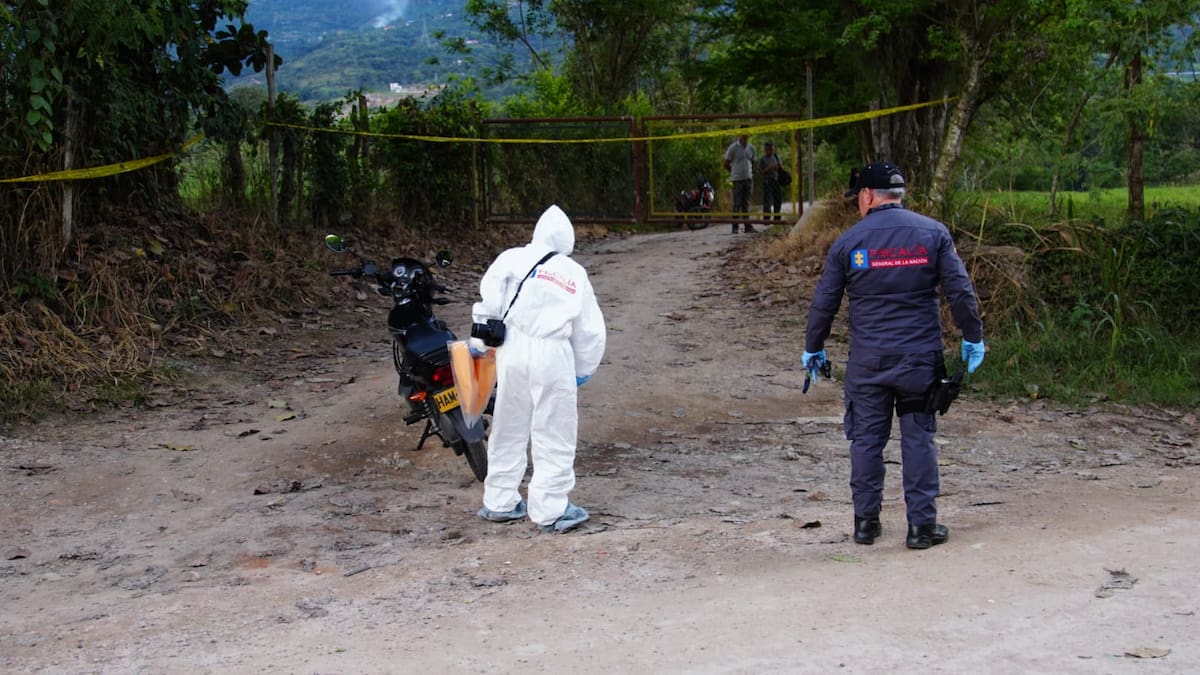 La víctima quedó tendida en una vía destapada de la vereda El Guamo, en Piedecuesta.
