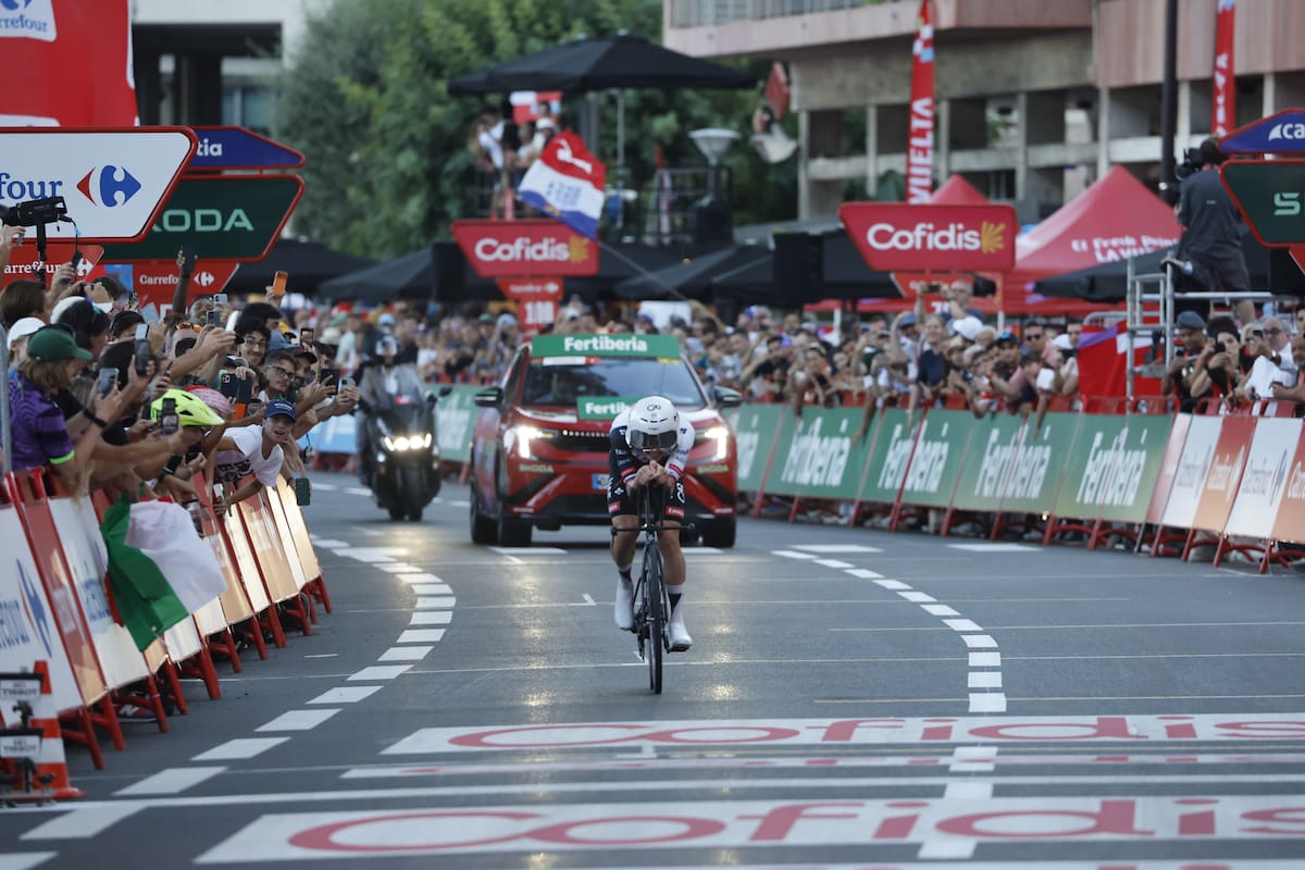 MONACO (Monaco), 22/08/2026.- Slovenian rider Tadej Pogacar of team UAE Team Emirates XRG competes in the 1st stage of the La Vuelta a Espana cycling tour, an individual time trial (ITT) over 9.4km in Monaco, 22 August 2026. (Ciclismo) EFE/EPA/SEBASTIEN NOGIER