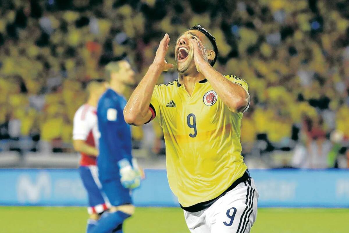 La selección Colombia aplazó anoche la clasificación a la Copa Mundial de Rusia 2018 al perder 2-1 contra Paraguay, en juego válido por la decimoséptima jornada de la Eliminatoria Suramericana. Ahora, la segunda y última opción será el martes en Lima contra Perú. (Foto: EFE / VANGUARDIA LIBERAL)