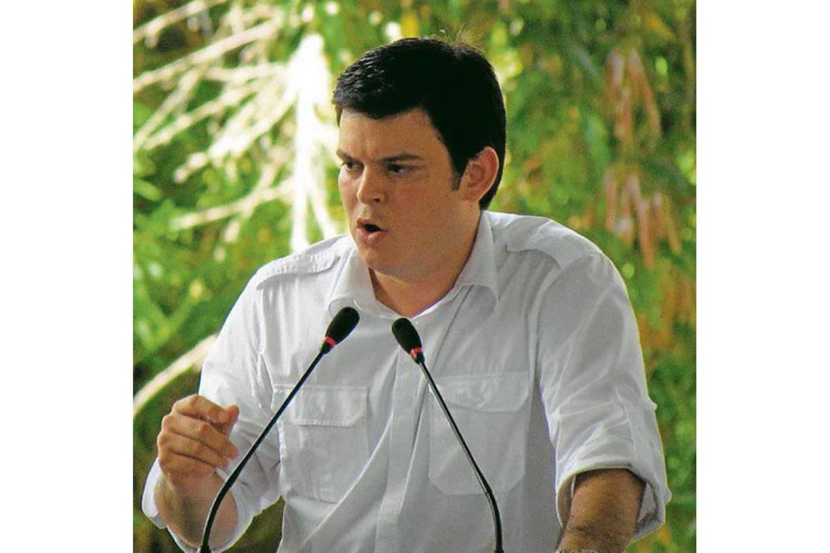 El exgobernador de Córdoba deberá responder por delitos como concierto para delinquir, interés indebido en la celebración de contratos, contratos sin cumplimiento de requisitos legales y peculado por apropiación, entre otros. (Foto: Colprensa / VANGUARDIA LIBERAL )