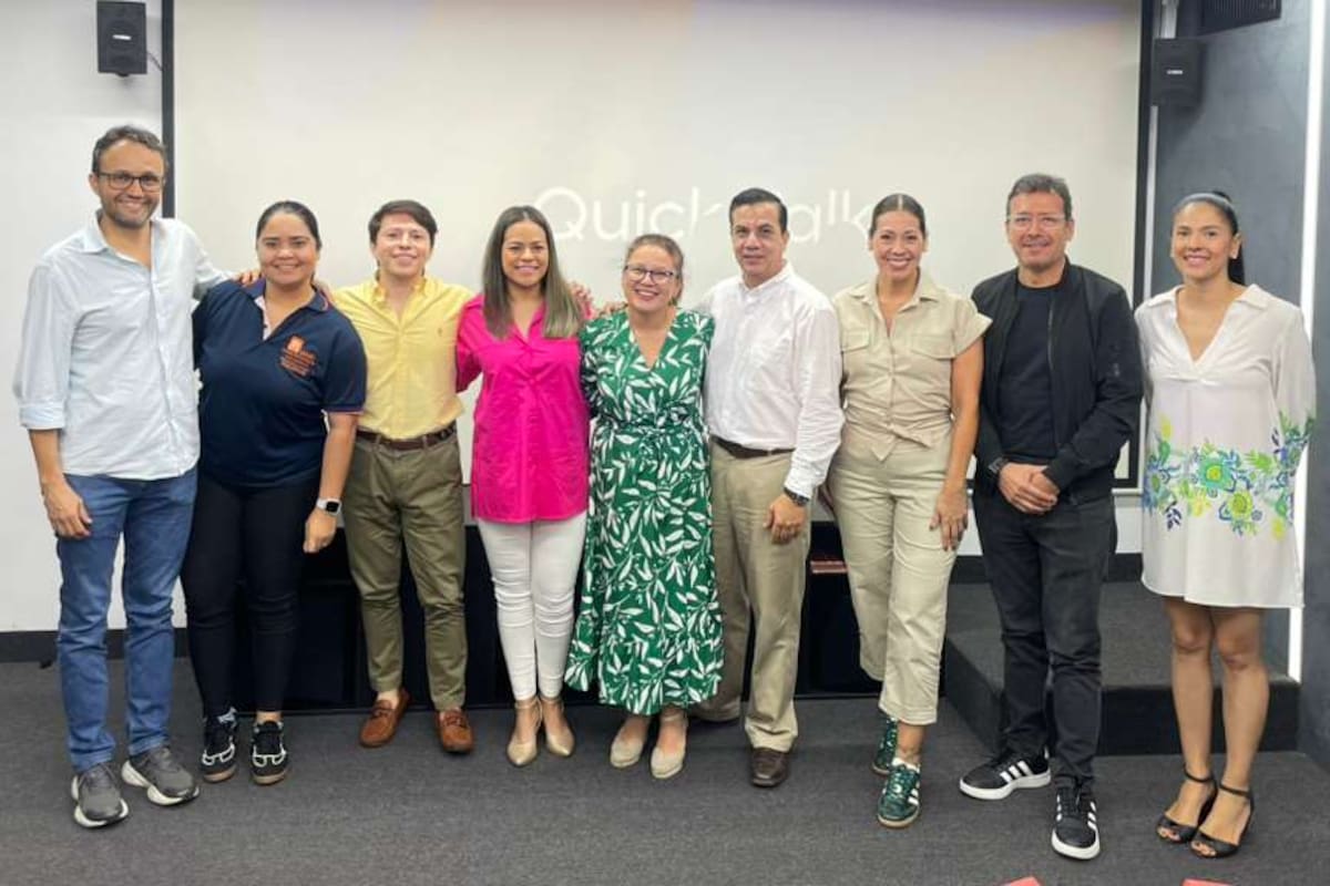 Luis José Galvis, Paula Andrea Aguas, Omar Andrés Yanguma, Raisa Vanessa Agámez, Karen Patricia Vásquez, Carlos Ernesto Acosta, Monika María Leal, Javier Sandoval y Lina María Osorio. Suministrada / VANGUARDIA