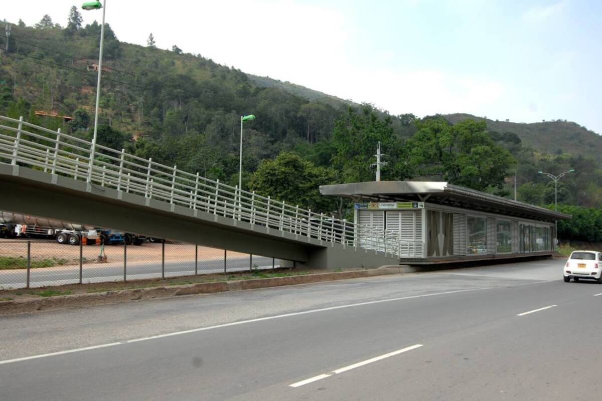 Por cerca de 10 meses estuvo en desuso la estación Palmichal de Metrolínea. (Foto: Jaime Del Río / VANGUARDIA LIBERAL)